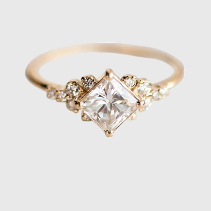 Noelle | Elegante Delysian Ring