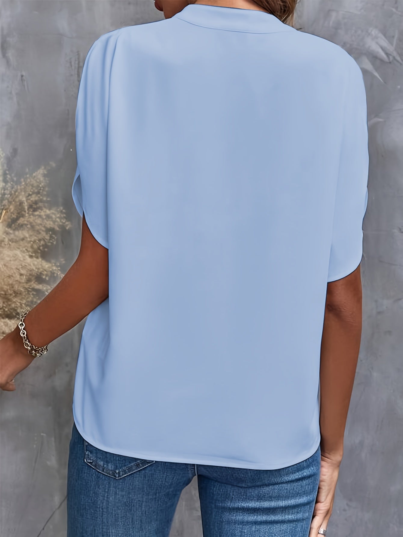 Mieke | Effen blouse met V-hals