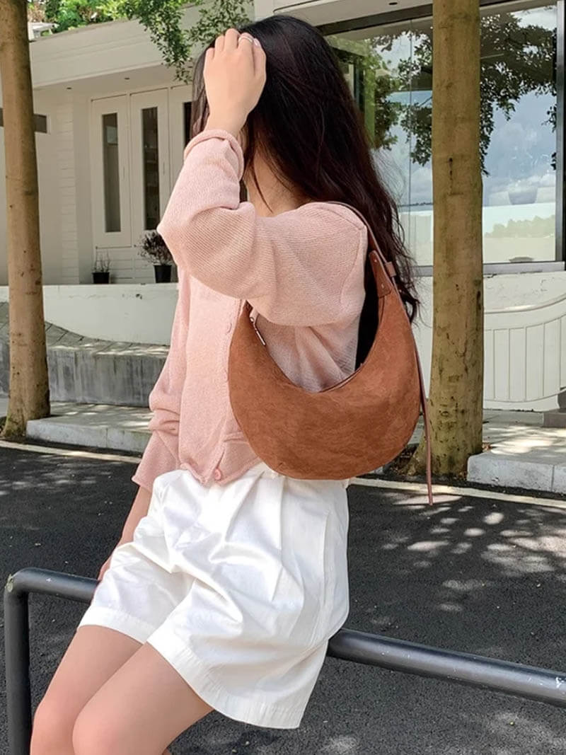 Coralie | Halve Maan Tas van Suède