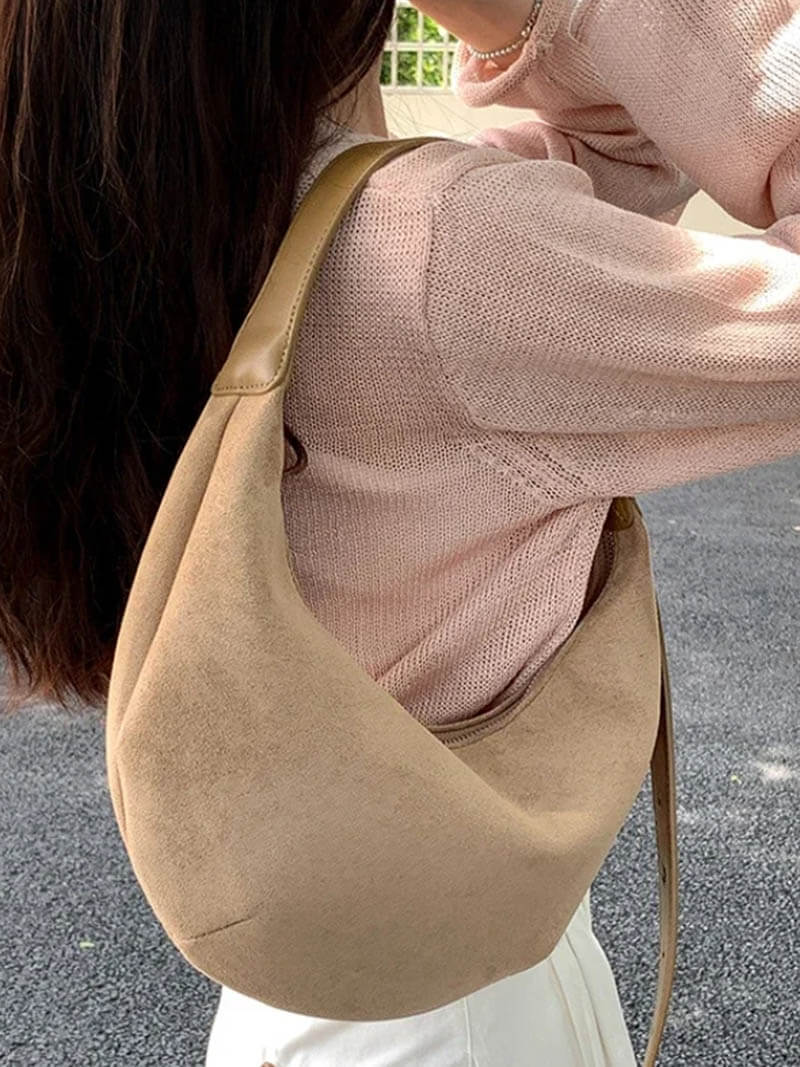 Coralie | Halve Maan Tas van Suède