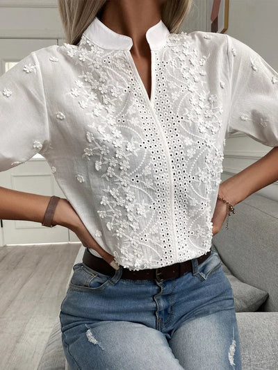 Andrea | Chique blouse met V-hals